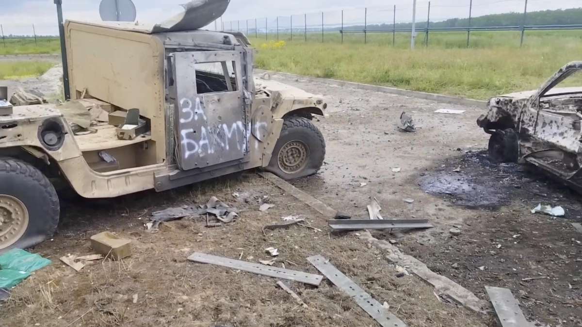 Imagen de vehículos del Ejército de Rusia atacados desde territorio ucraniano.