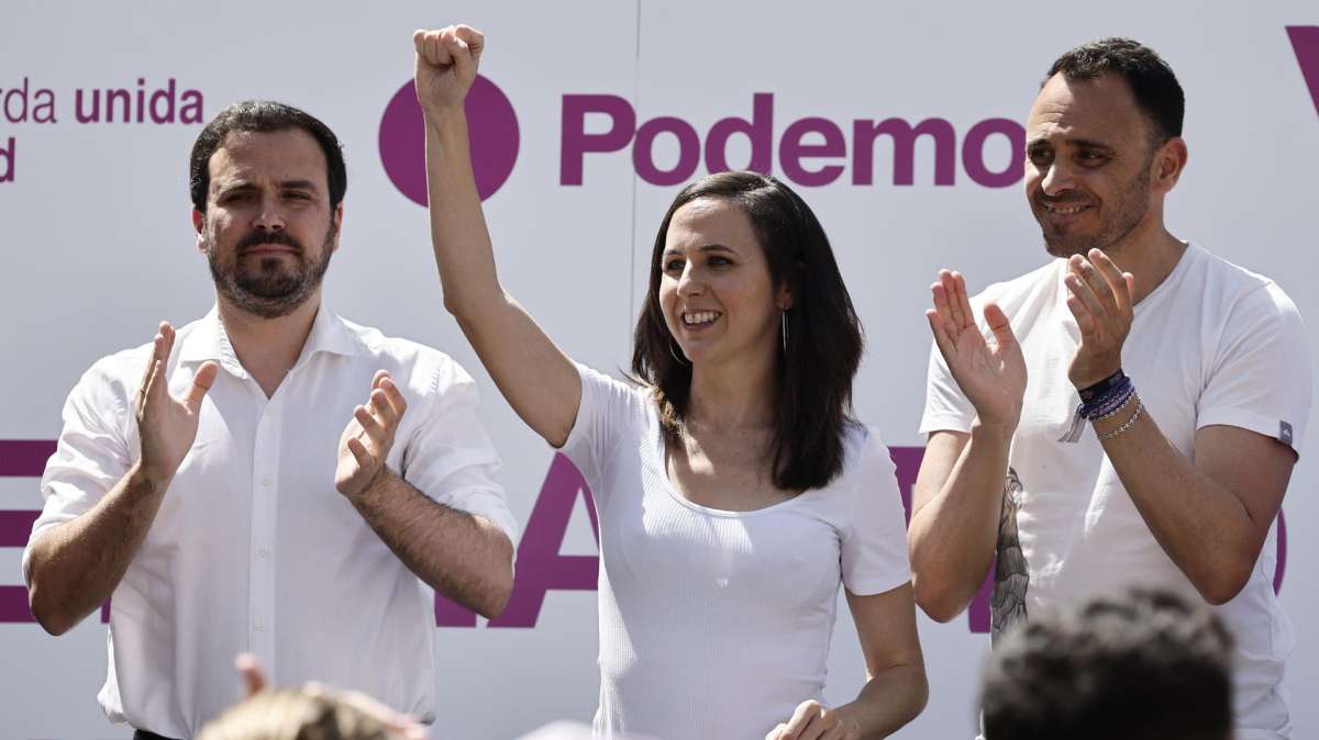 Ione Belarra (Podemos) y Alberto Garzón (IU), en un acto de precampaña en Madrid.