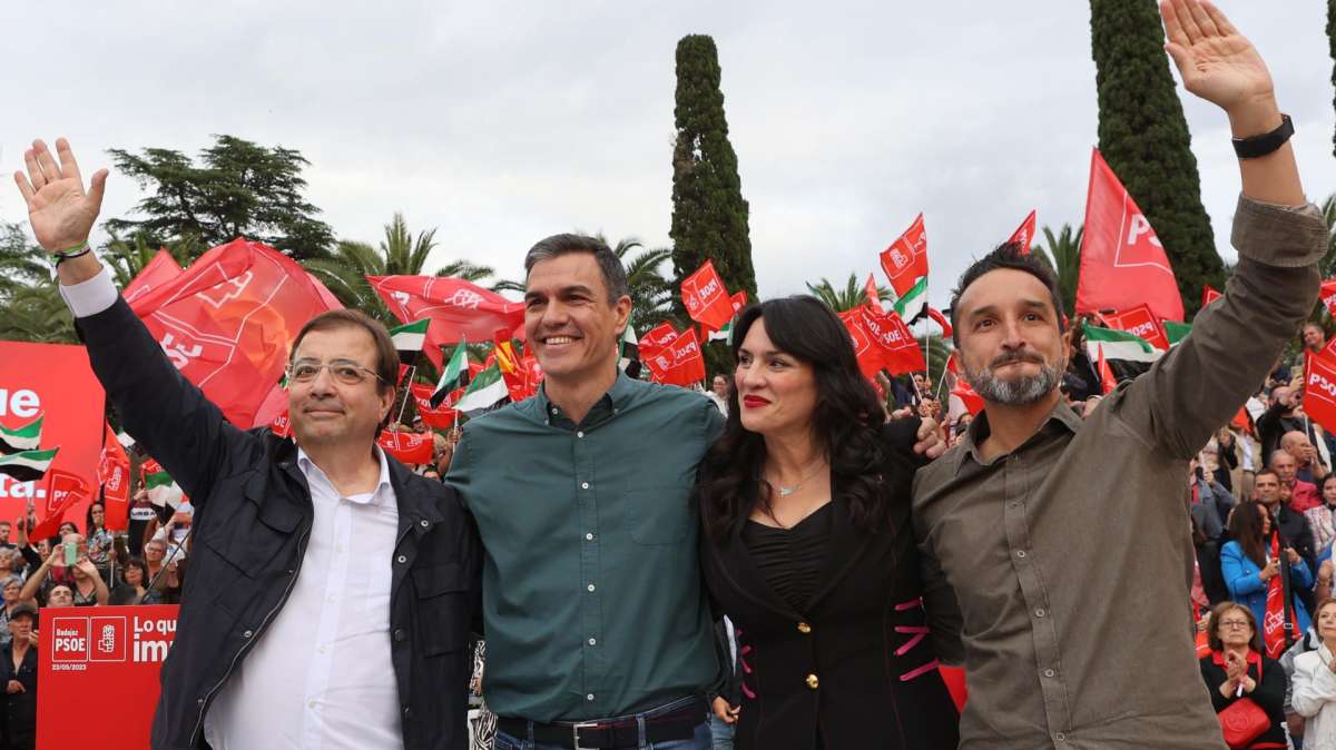 Pedro Sánchez participa en un acto electoral este martes en Badajoz.