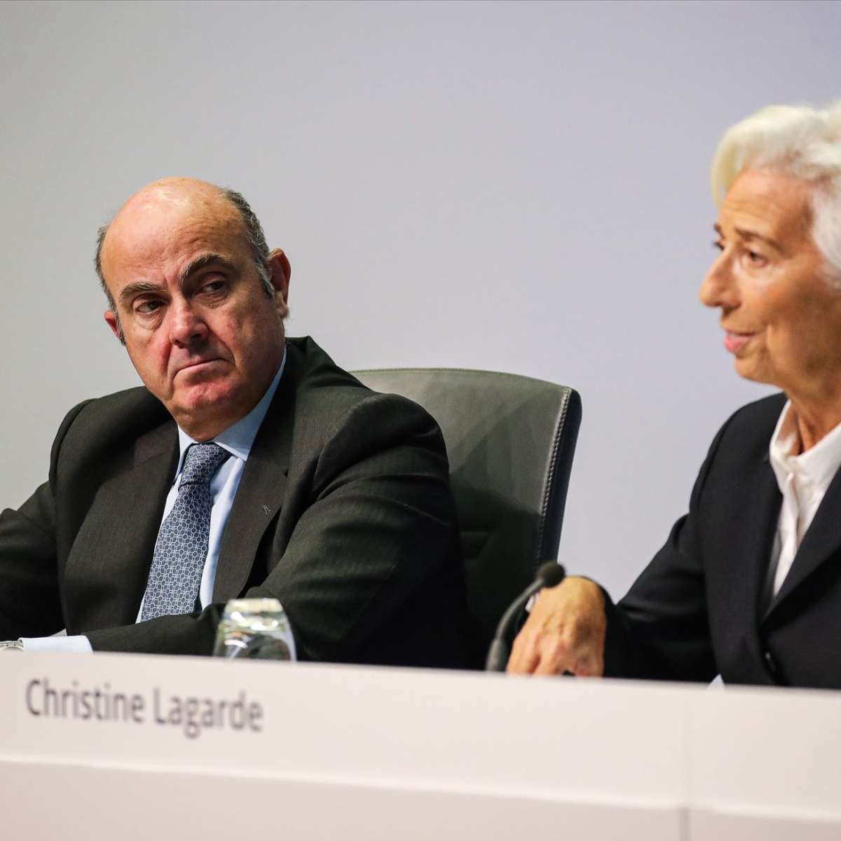 El vicepresidente del BCE, Luis de Guindos, y la presidenta del BCE, Christine Lagarde.