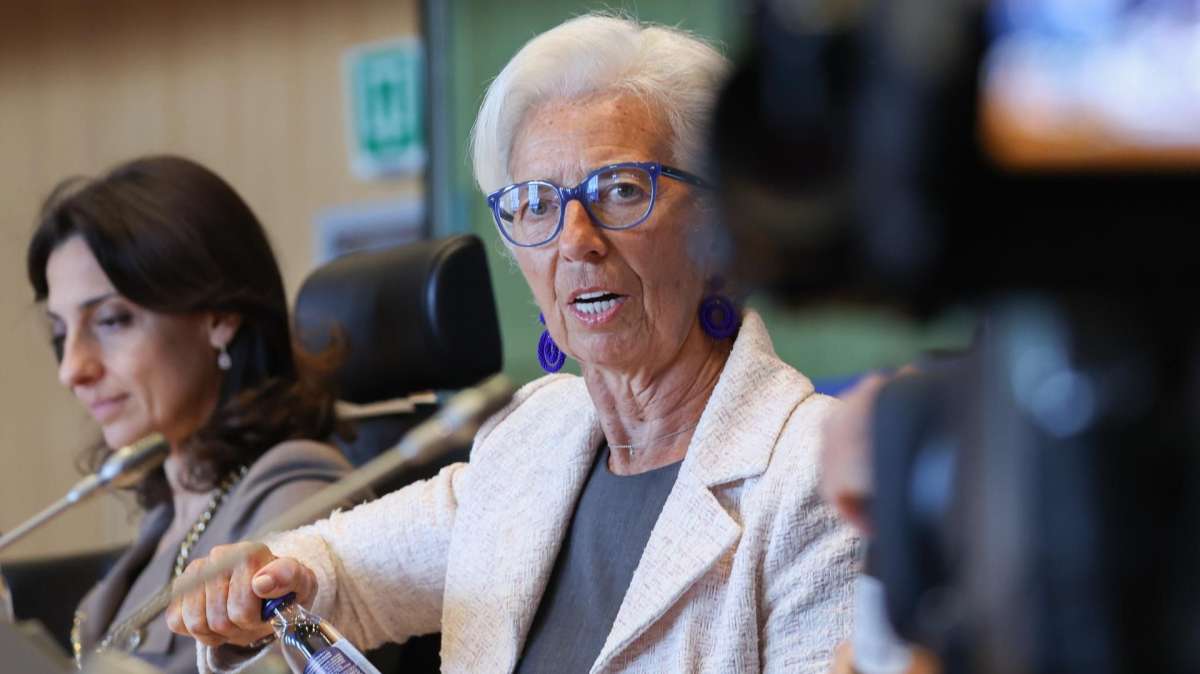 Lagarde amenaza con más subidas de tipos: "La inflación subyacente no ha tocado techo"