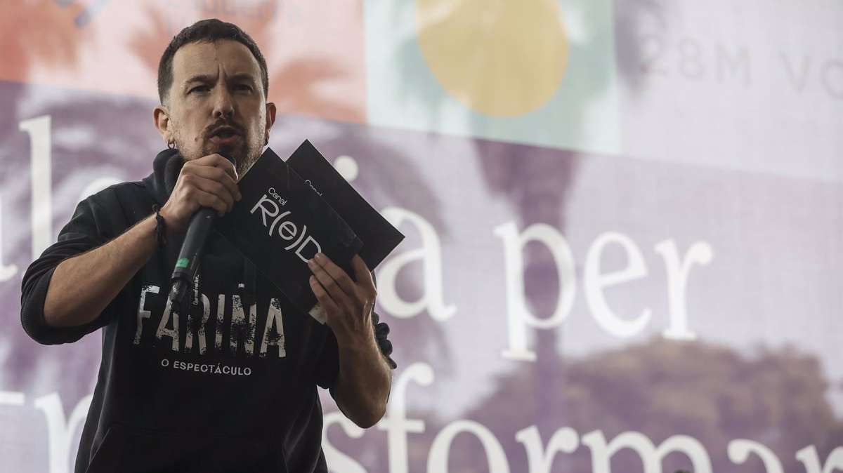 Pablo Iglesias interviene en un acto de cierre de campaña de Unides Podem-Esquerra Unida en Valencia.