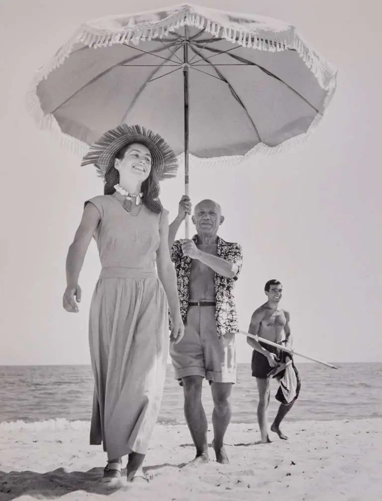 Picasso y Françoise Gilot, en la icónica foto de Robert Capa.