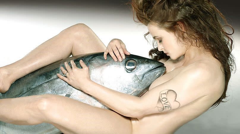 Sean Penn, Gillian Anderson o Judi Dench, desnudos contra la sobrepesca en la UE