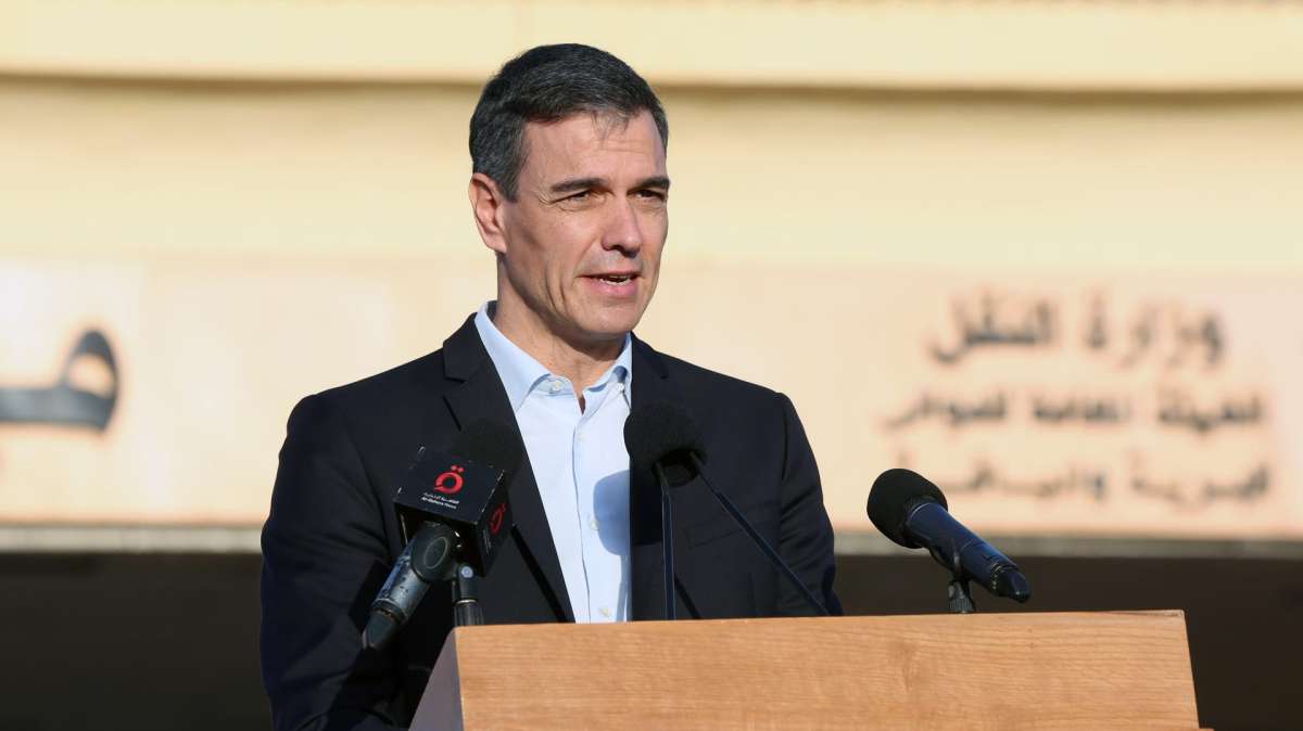 Israel acusa a Sánchez de dar "respaldo implícito al terrorismo" de Hamás y Albares responde: "Es falso e inaceptable"