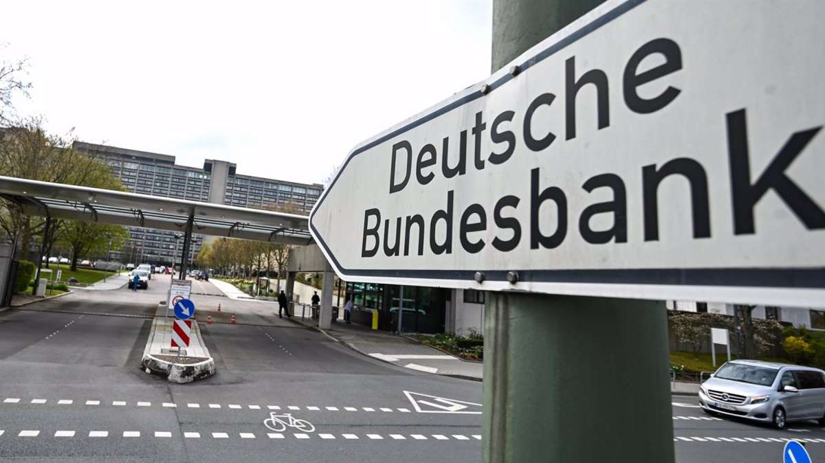 Entrada de la sede del Bundesbank, el banco central alemán, en Fráncfort.