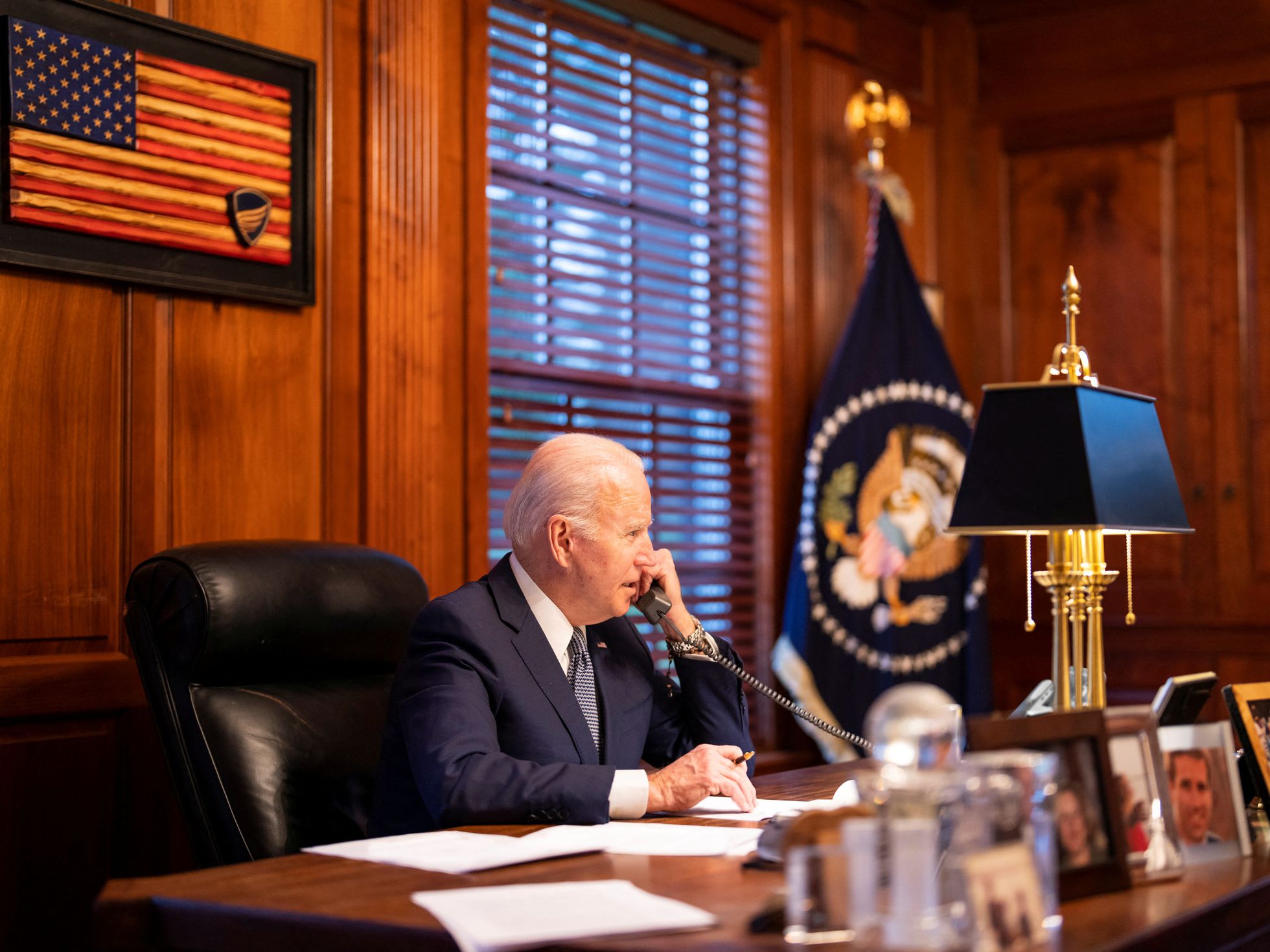 Joe Biden habla con Vladimir Putin desde su casa de Delaware. 