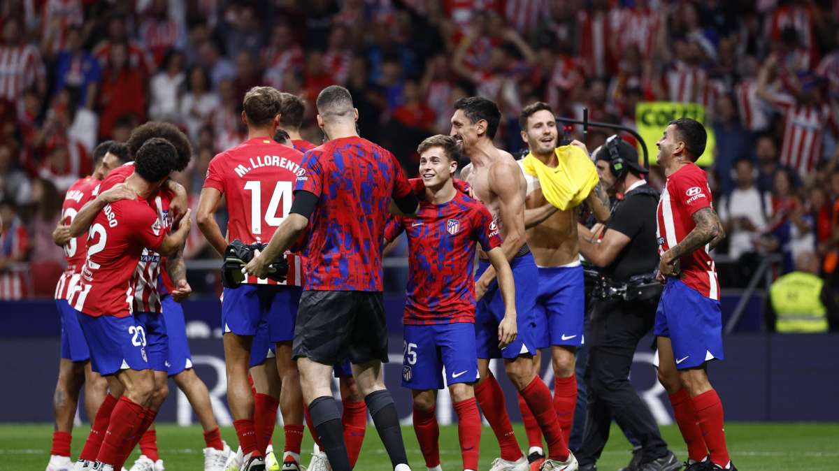 El Atlético desnuda al Real y se queda con el primer derbi de la temporada
