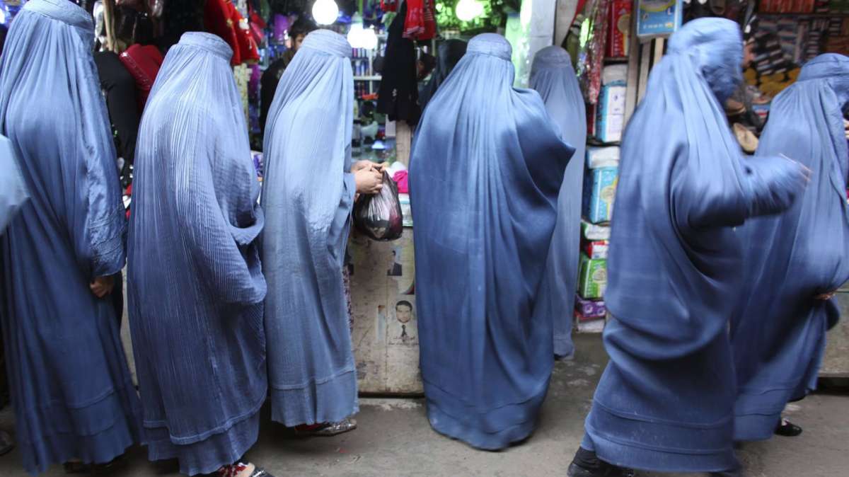 Dos años del “apartheid de género” de los talibanes contra las mujeres en Afganistán
