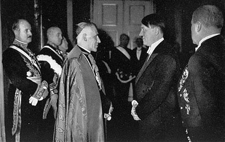 El papa Pío XII con Adolf Hitler.