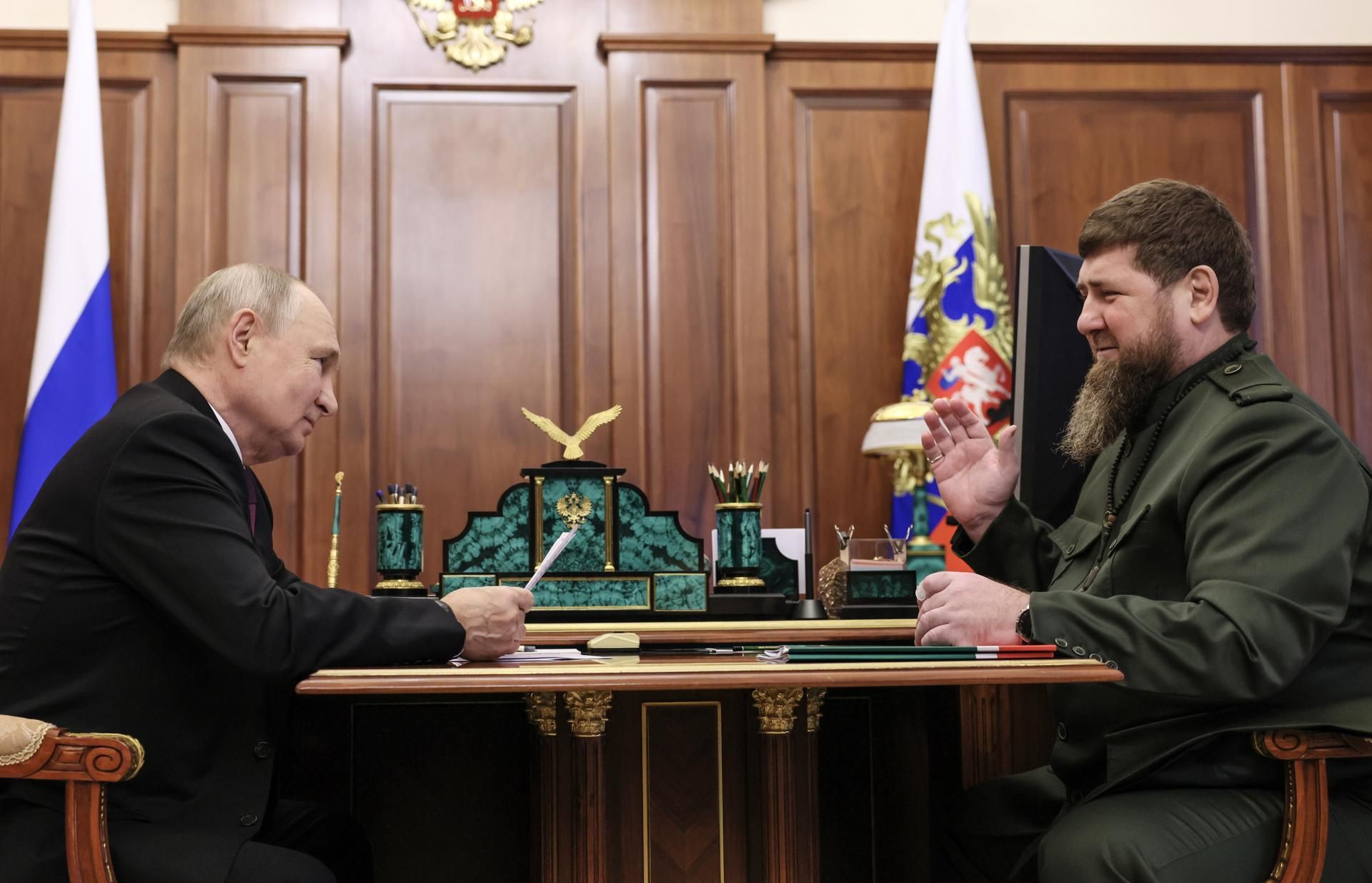 El presidente de Rusia, Vladimir Putin, junto al líder de la república de Chechenia, Ramzan Kadirov.