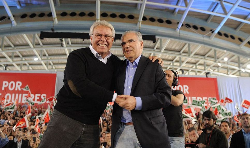 Felipe González y Alfonso Guerra en un mitin del PSOE.