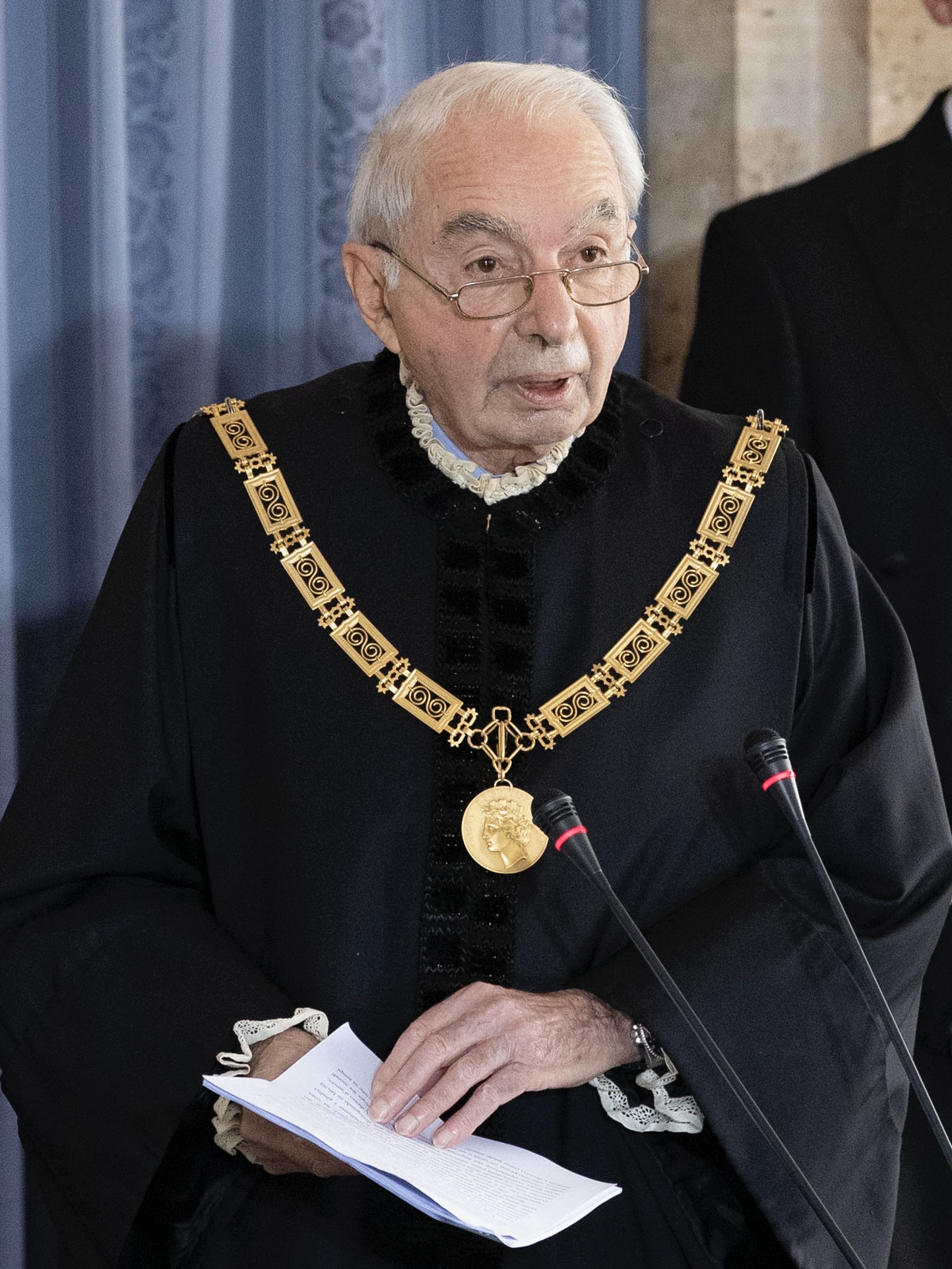 Giuliano Amato es presidente del Tribunal Constitucional italiano.