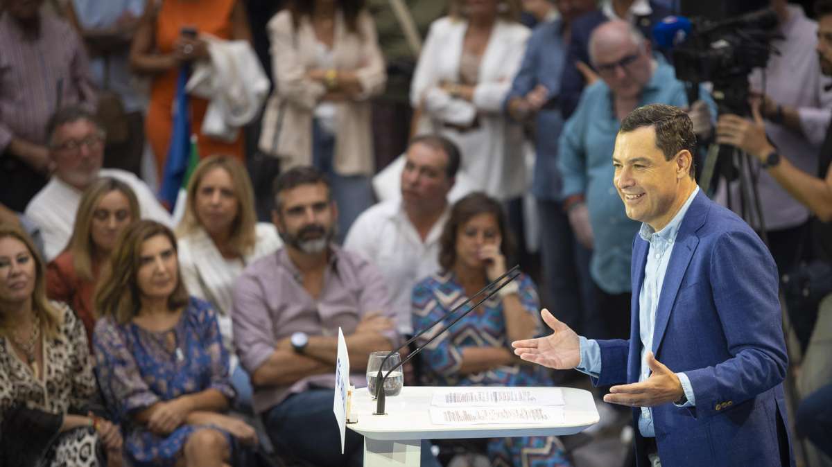 Juanma Moreno advierte a Sánchez que Andalucía será "dique de contención" en su negociación con los independentistas