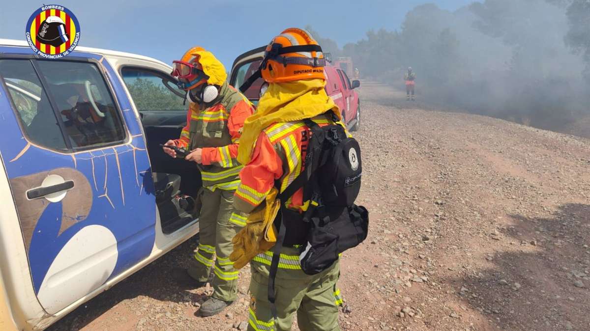 Estabilizado el incendio forestal declarado en Puçol (Valencia)