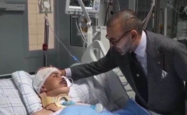 Mohamed VI visita un hospital de Marrakech