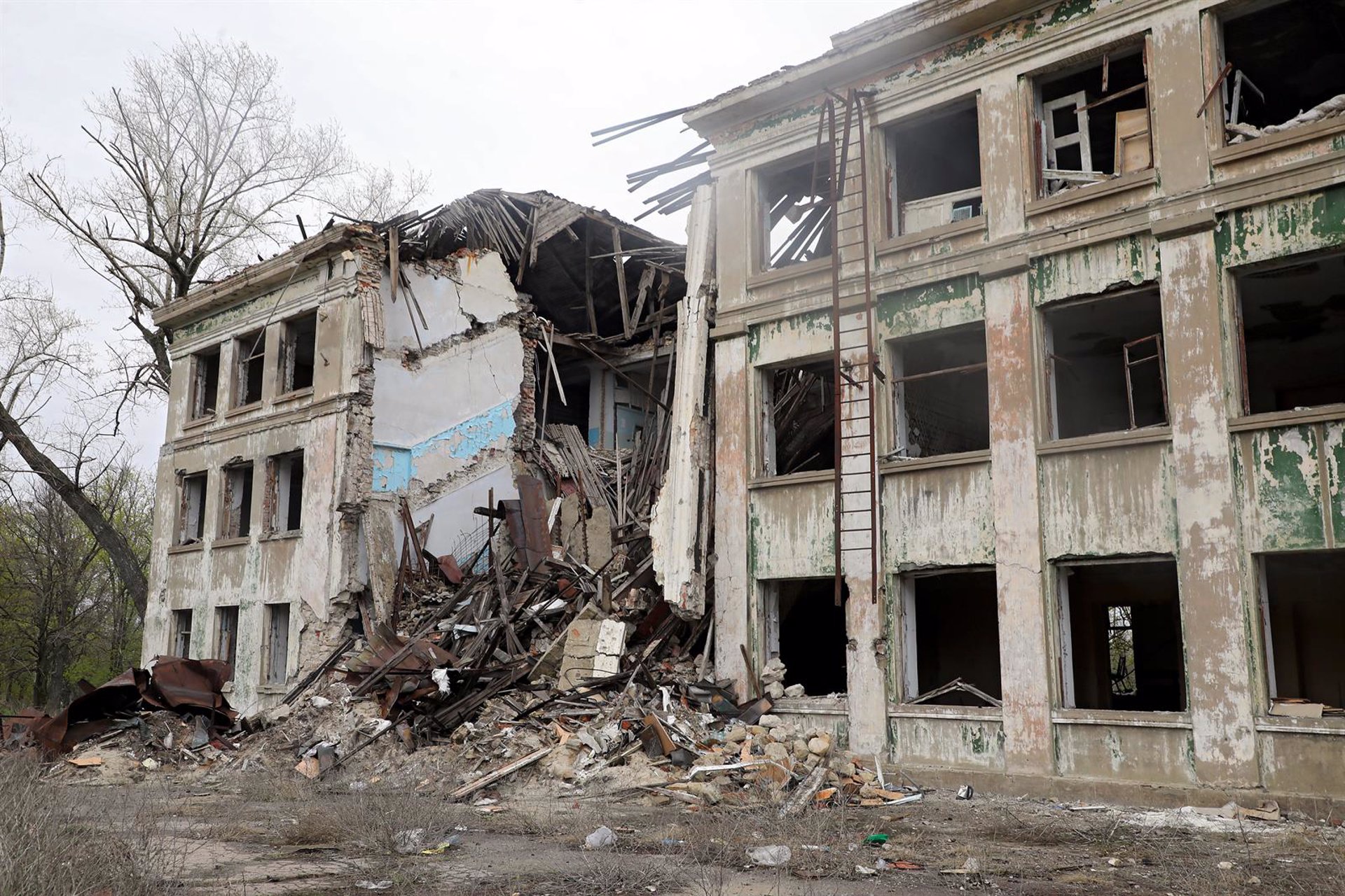 Mueren once personas, entre ellas cinco niños, en un ataque de Rusia contra una localidad en Donetsk