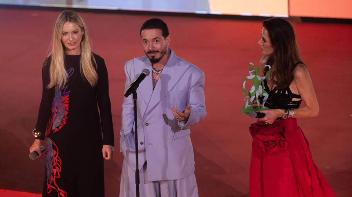 J Balvin es el 'Ícono Latino de la Moda del Año' de los Latin American Fashion Awards