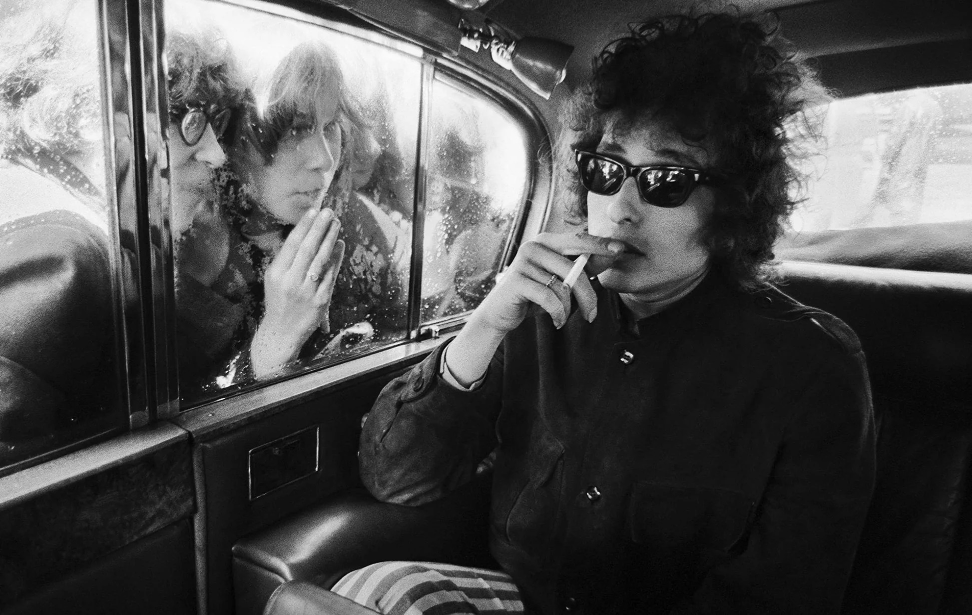 Fotografía de Bob Dylan incluida en el libro.
