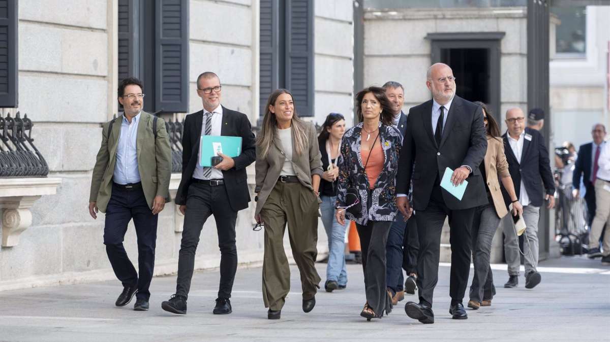 Junts registra sin ERC las comisiones de investigación sobre la 'operación Cataluña' y los atentados del 17A