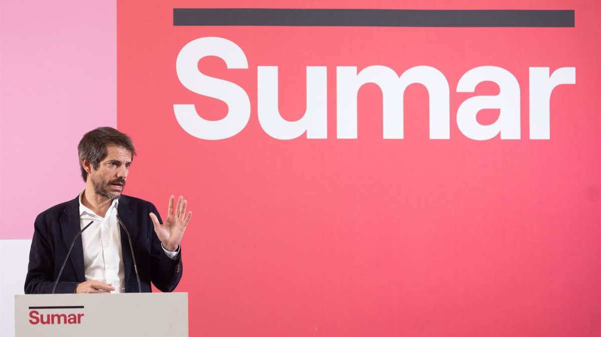 El ministro de Cultura y portavoz de Sumar, Ernest Urtasun, durante una rueda de prensa, en el Espacio Rastro.