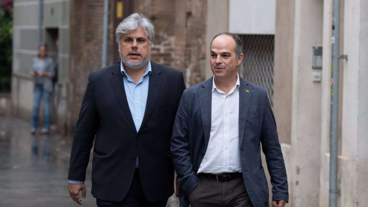 Puigdemont se reúne en Bruselas con Turull y Batet para el tramo final de la negociación