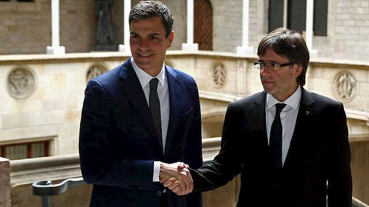 Sánchez y Puigdemont, en una imagen de 2016
