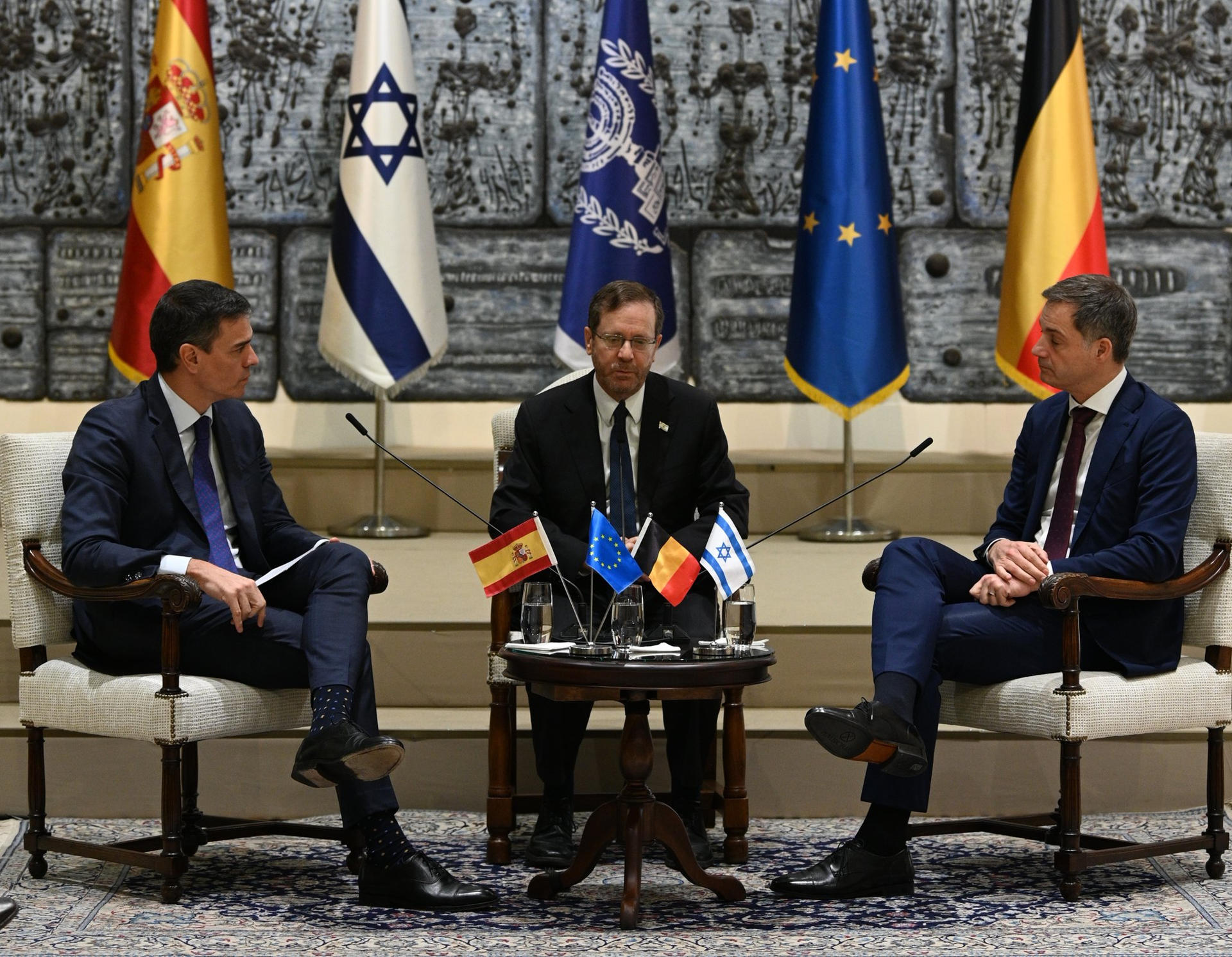 El presidente del Gobierno, Pedro Sánchez, se reúne con el presidente de Israel, Isaac Herzog en Jerusalén